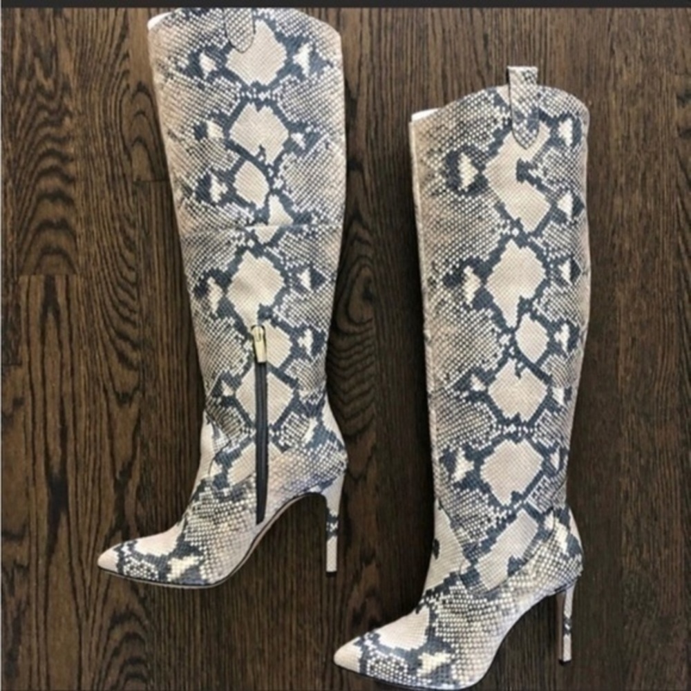 Vince Camuto Kervana Croc Embossed Knee - Picture 4 of 11